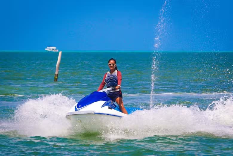 Alquiler de motos de agua en Cancún - photo 3