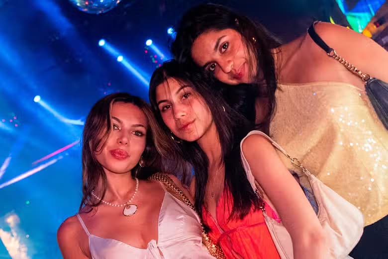 Fiesta en la discoteca Mandala Nightclub - photo 7