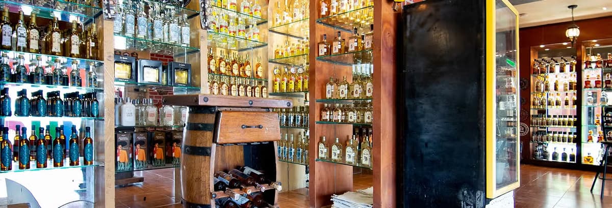 Tour de compras con degustación de tequila y tacos